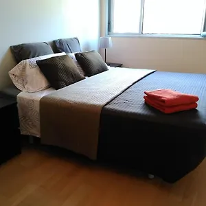 3 Bedrooms, 2 Bathrooms For 6 Pax, Swimming Pool, Free Parking And Near The Beach! Appartement Sant Adrià de Besòs